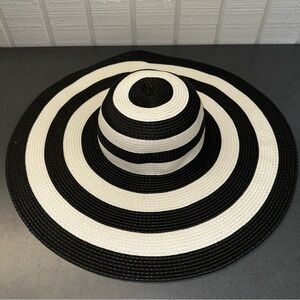 Women’s Shade & Shore Black and White Striped Sun Hat Wide Brim
